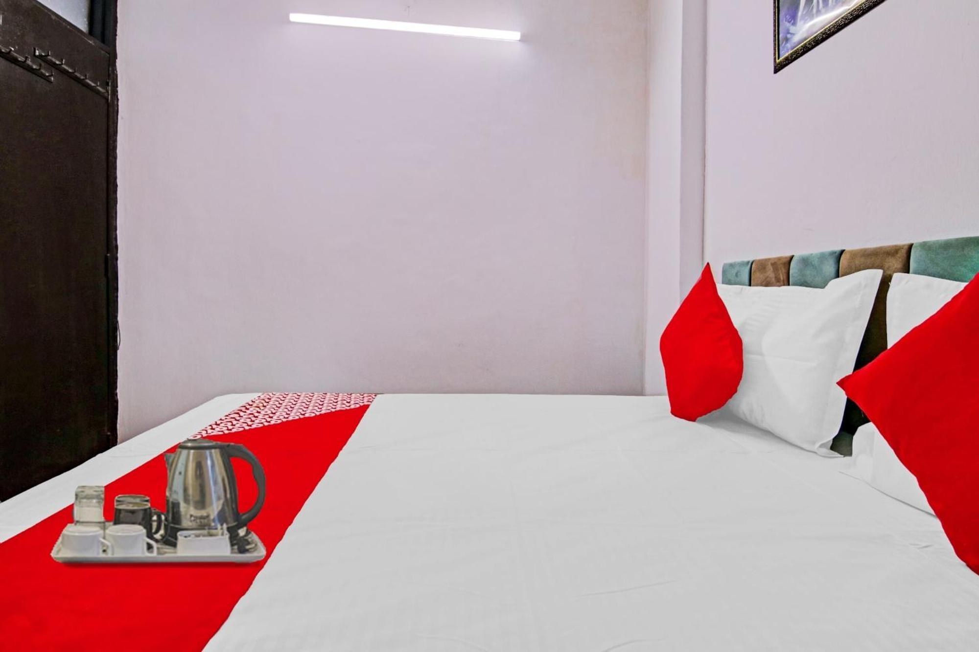 Hotel O Chaudhary Villa Yeni Delhi Dış mekan fotoğraf