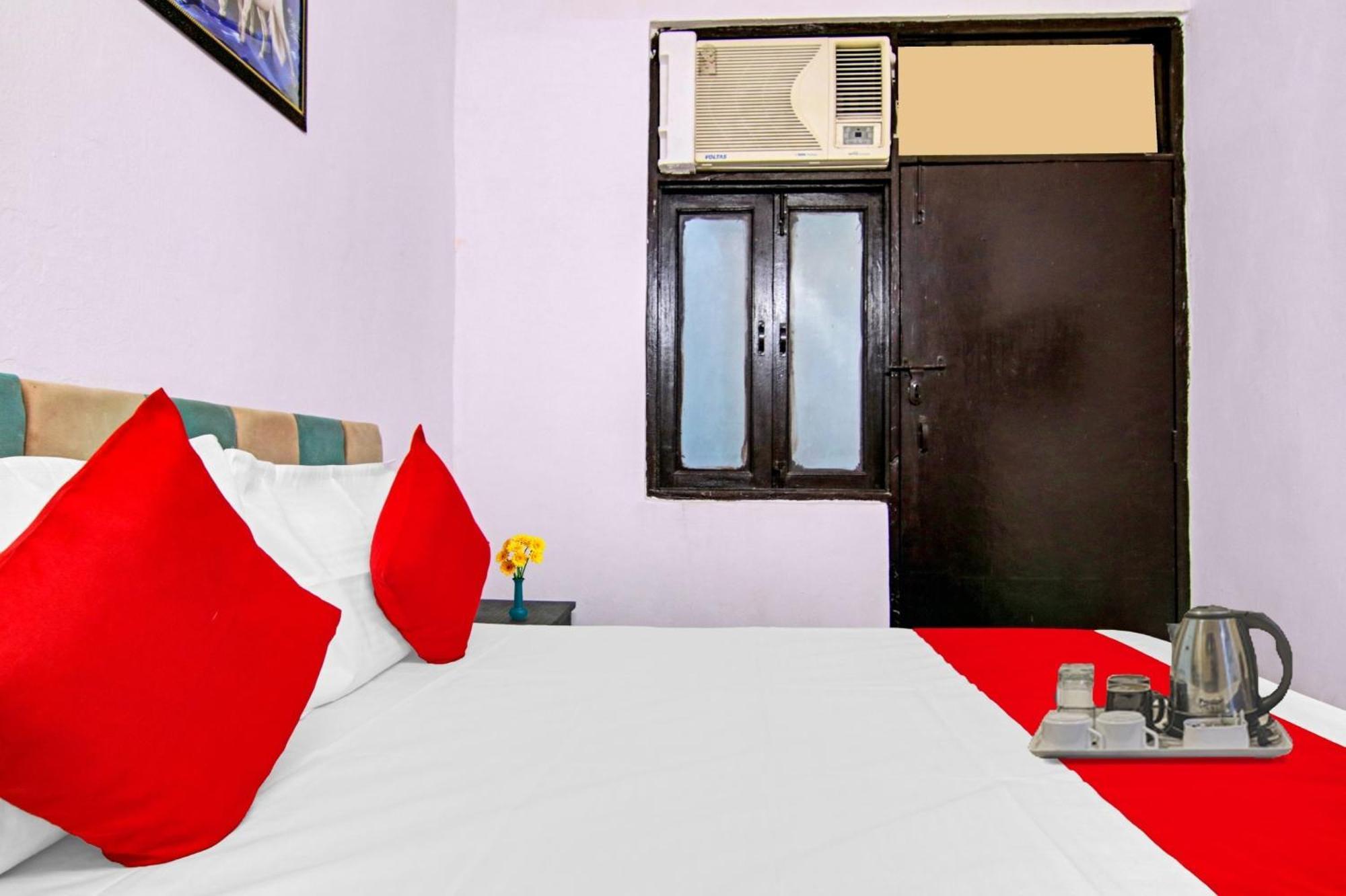 Hotel O Chaudhary Villa Yeni Delhi Dış mekan fotoğraf