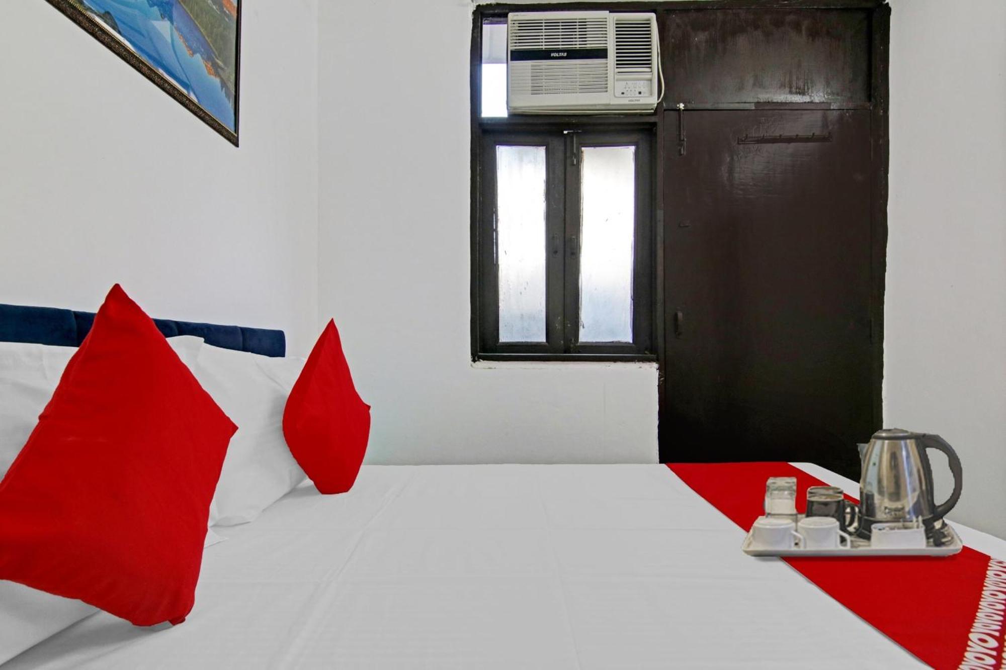 Hotel O Chaudhary Villa Yeni Delhi Dış mekan fotoğraf