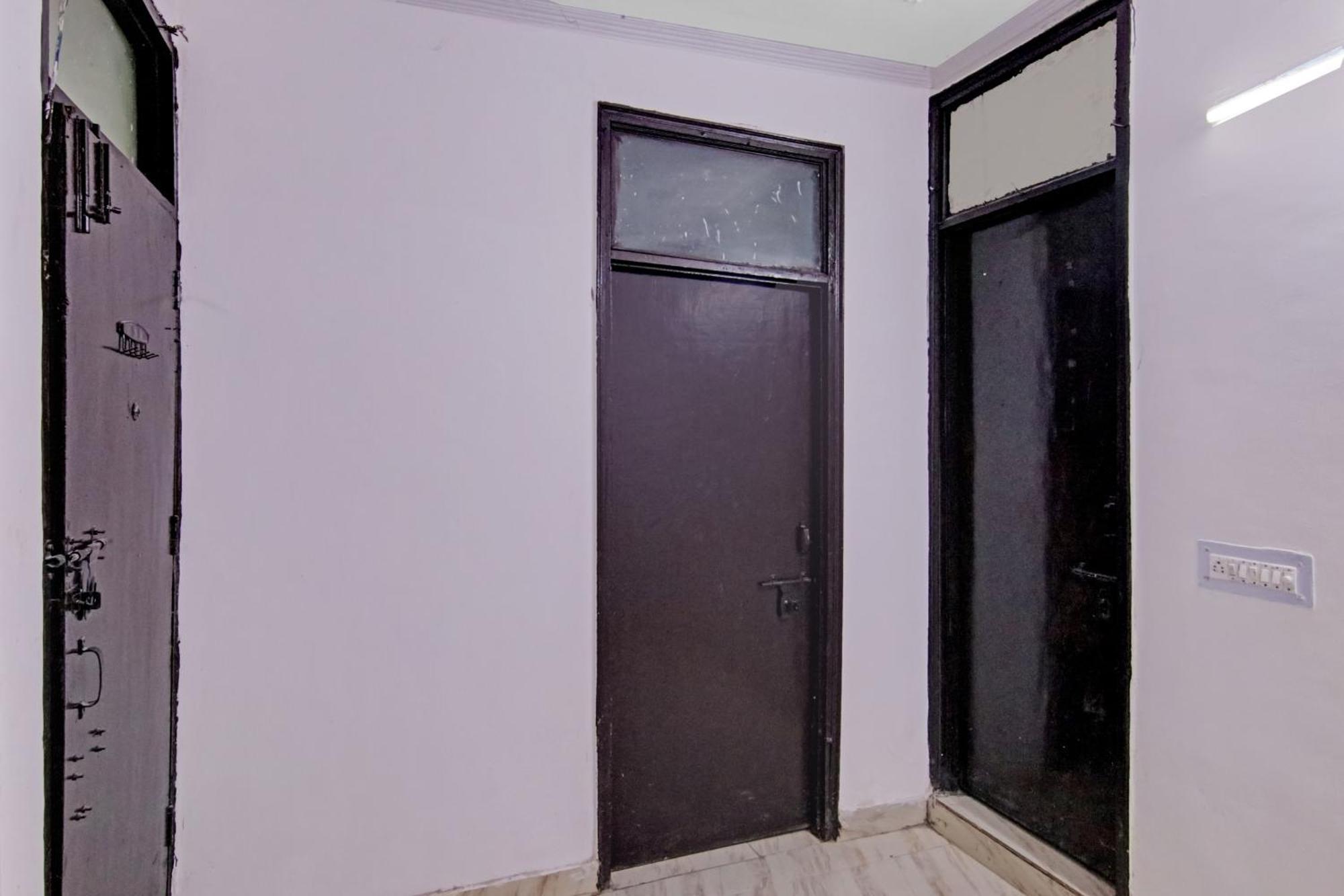 Hotel O Chaudhary Villa Yeni Delhi Dış mekan fotoğraf